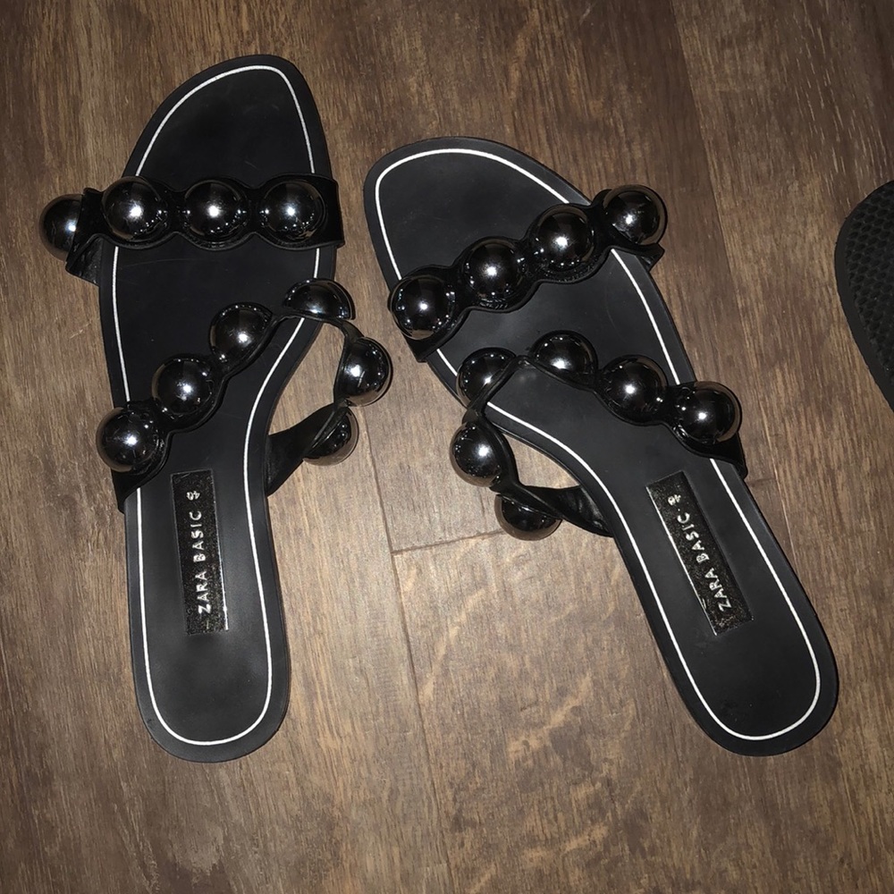 Zara slides